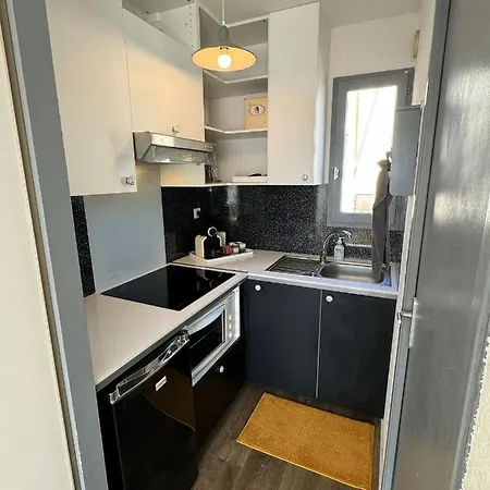 Cozy With Balcony 1 Minute From The Sea / T2 Cosy Avec Balcon A 1 Min De L'ocean