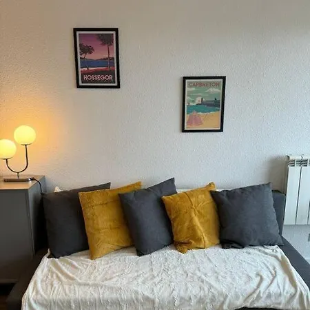 Cozy With Balcony 1 Minute From The Sea / T2 Cosy Avec Balcon A 1 Min De L'ocean Capbreton